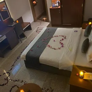 https://hotel-medina-80.medinahotel.net